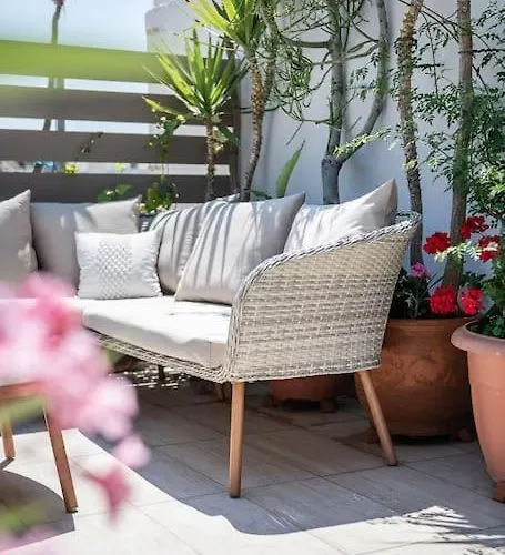 Diotima - Astonishing Seaview *